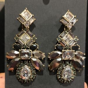 Chloe & Isabel Statement Earrings "Midnight Palace"